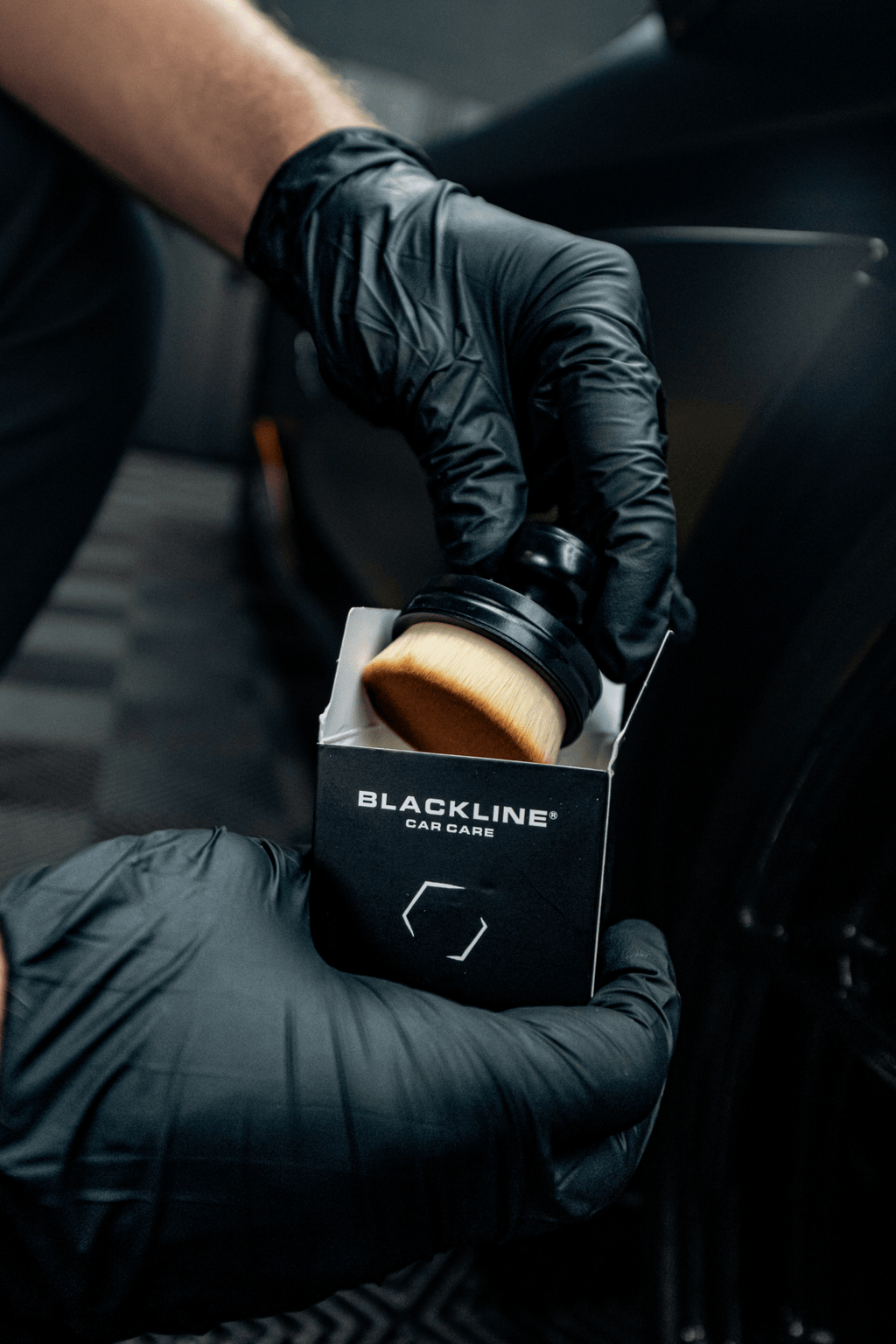BLACKLINE® Professional Tire Shine Applicator Brush
